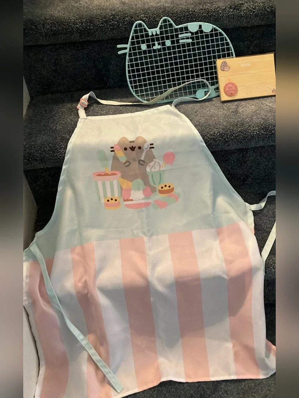Pusheen Bake Set -  Apron, Cooling Rack, Recipe Cards
